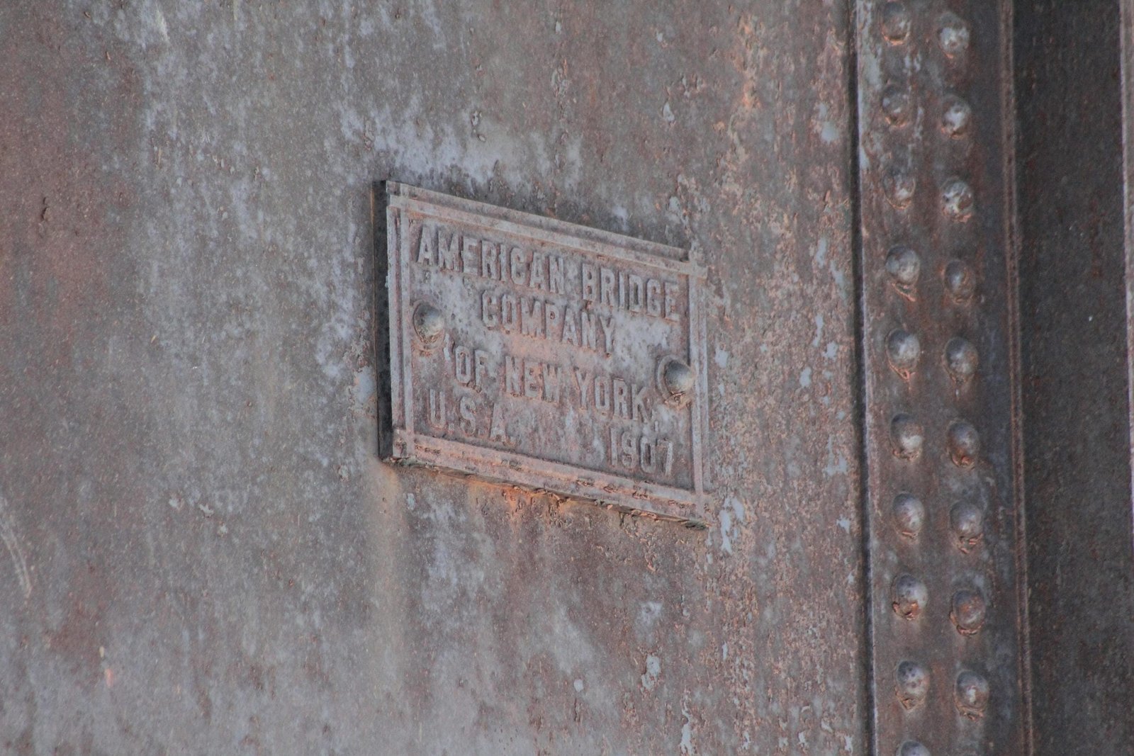 Plaque, north track